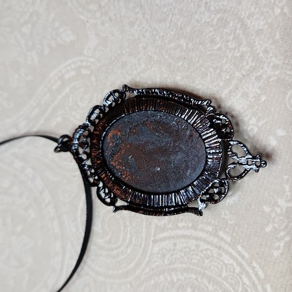 NEW! Musical angel cherub cameo necklace, handmade - Picture 4 of 6